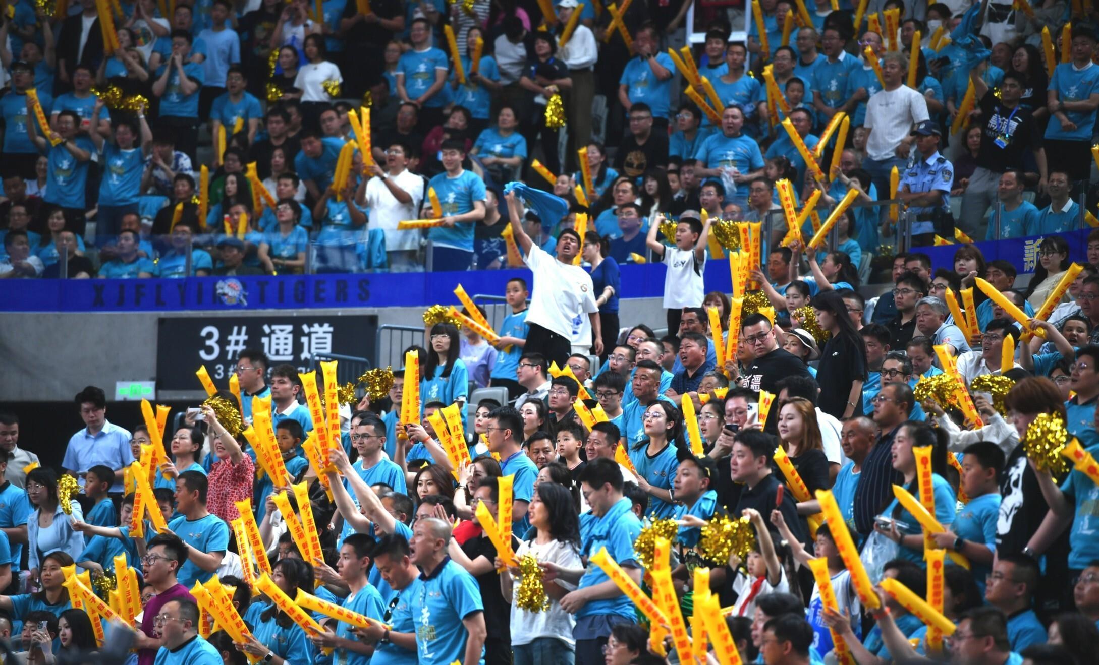 包含清晨亚冠焦点战，萨克拉门托国王单刀错失，赛场秩序良好，医务组通报恢复的词条